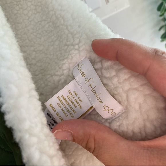 House of Harlow 1960 Green and White Scarf - Picture 3 of 4